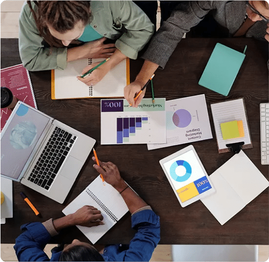 data-analysts-team-image